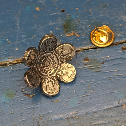 Daisy Brooch Pin
